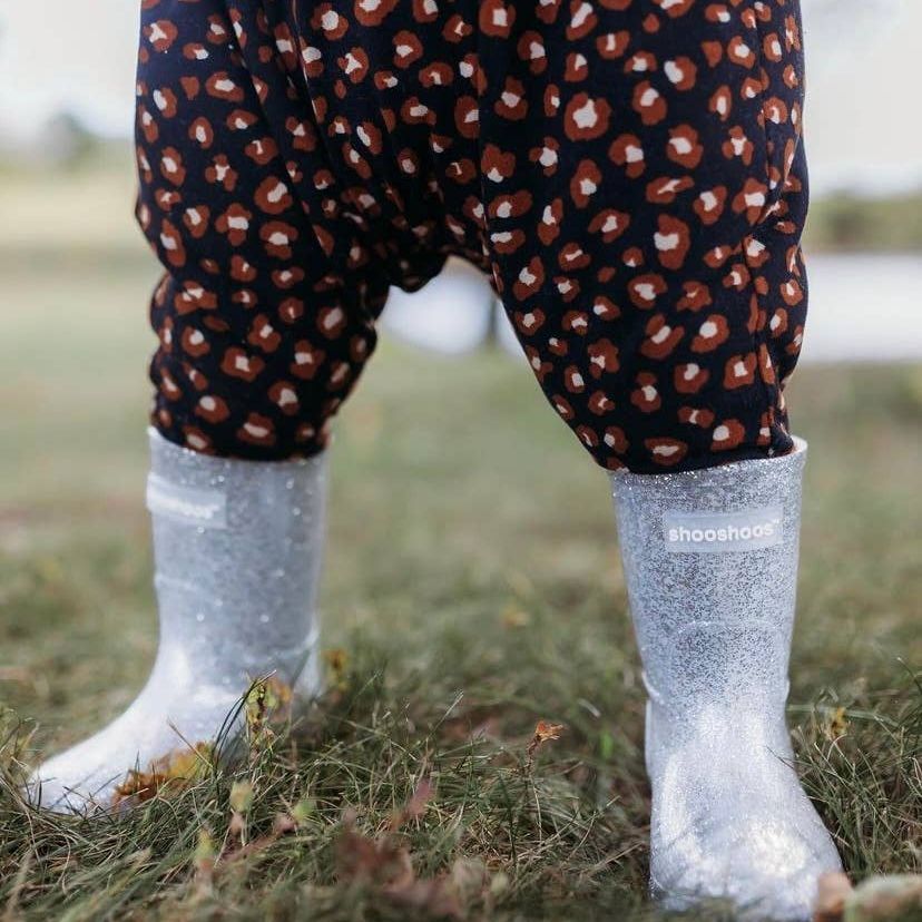 THE GLITZ RAIN BOOT || SILVER