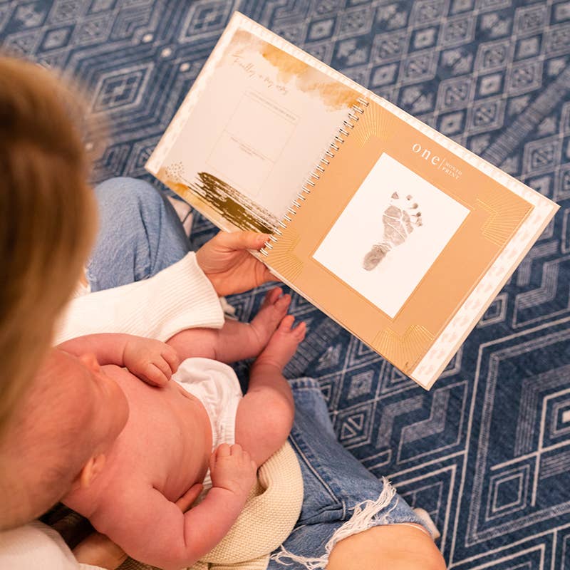 MY FOOT BOOK || FOOTPRINTS THROUGH THE FIRST YEAR
