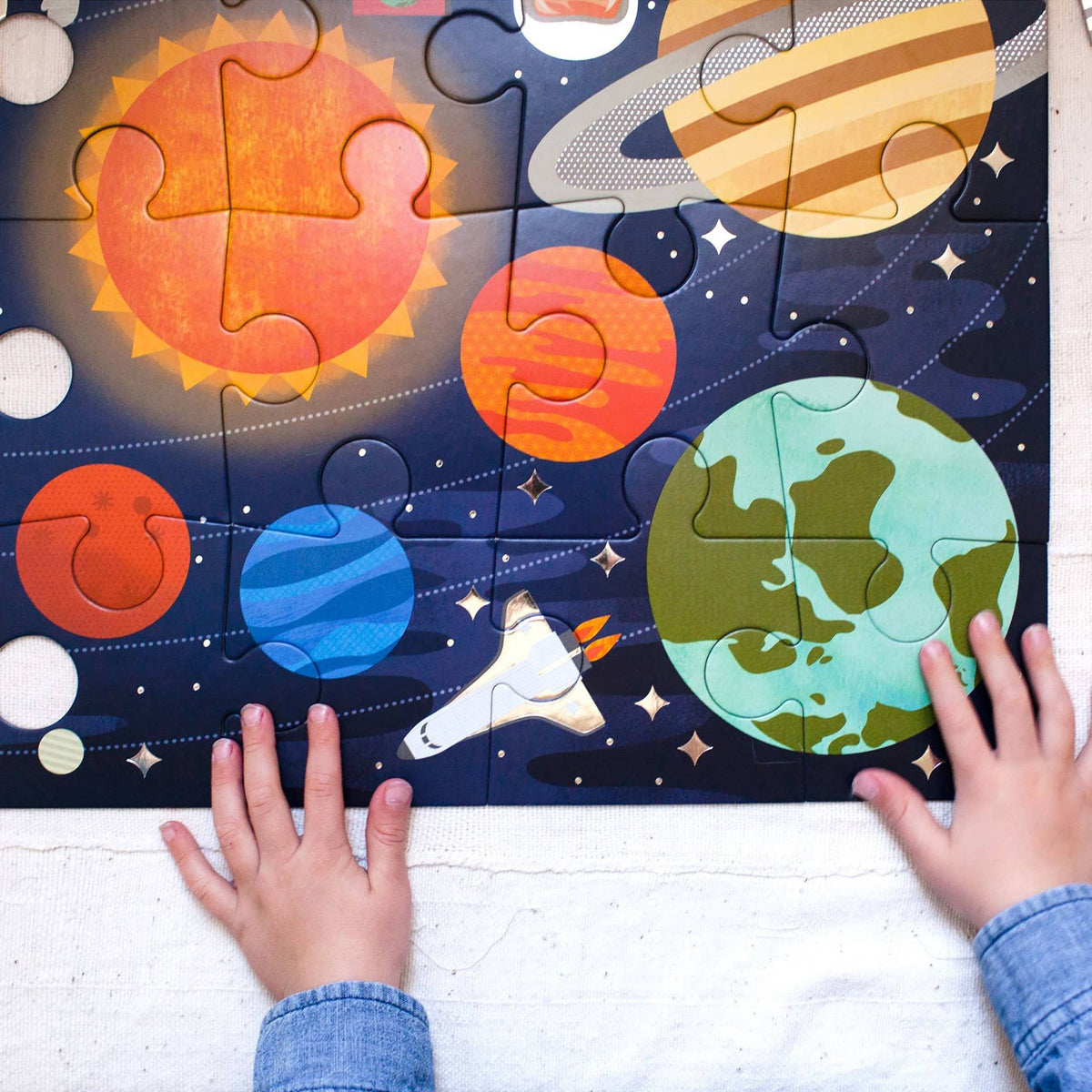24-PIECE FLOOR PUZZLE || OUTER SPACE