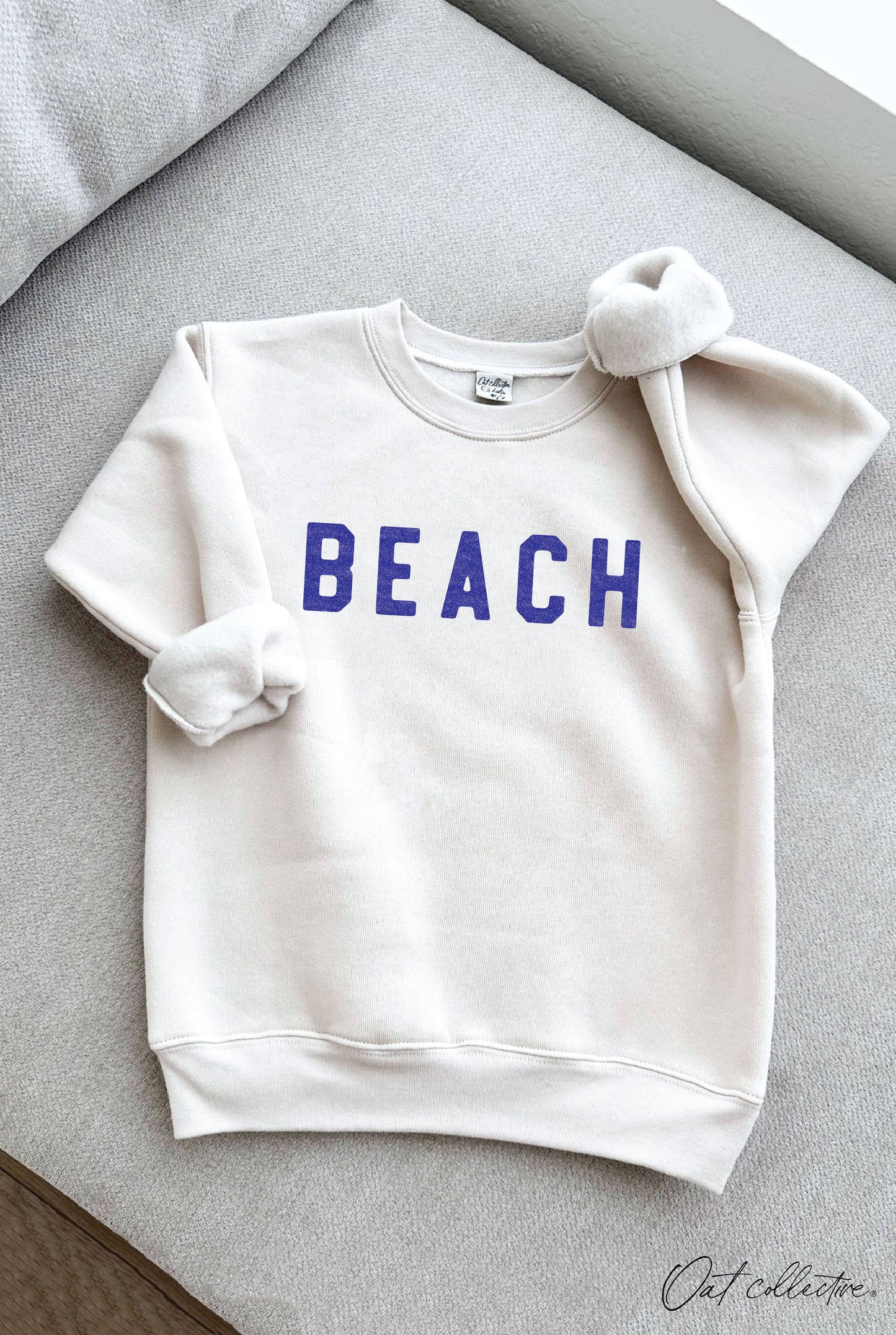 BEACH UNISEX SWEATSHIRT || CRANBERRY HEATHER